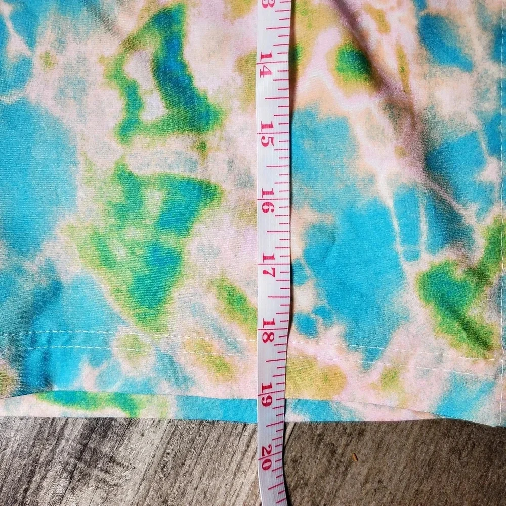 NWT art class Boys Size 18 Tie Dye Swim Trunks Board Shorts